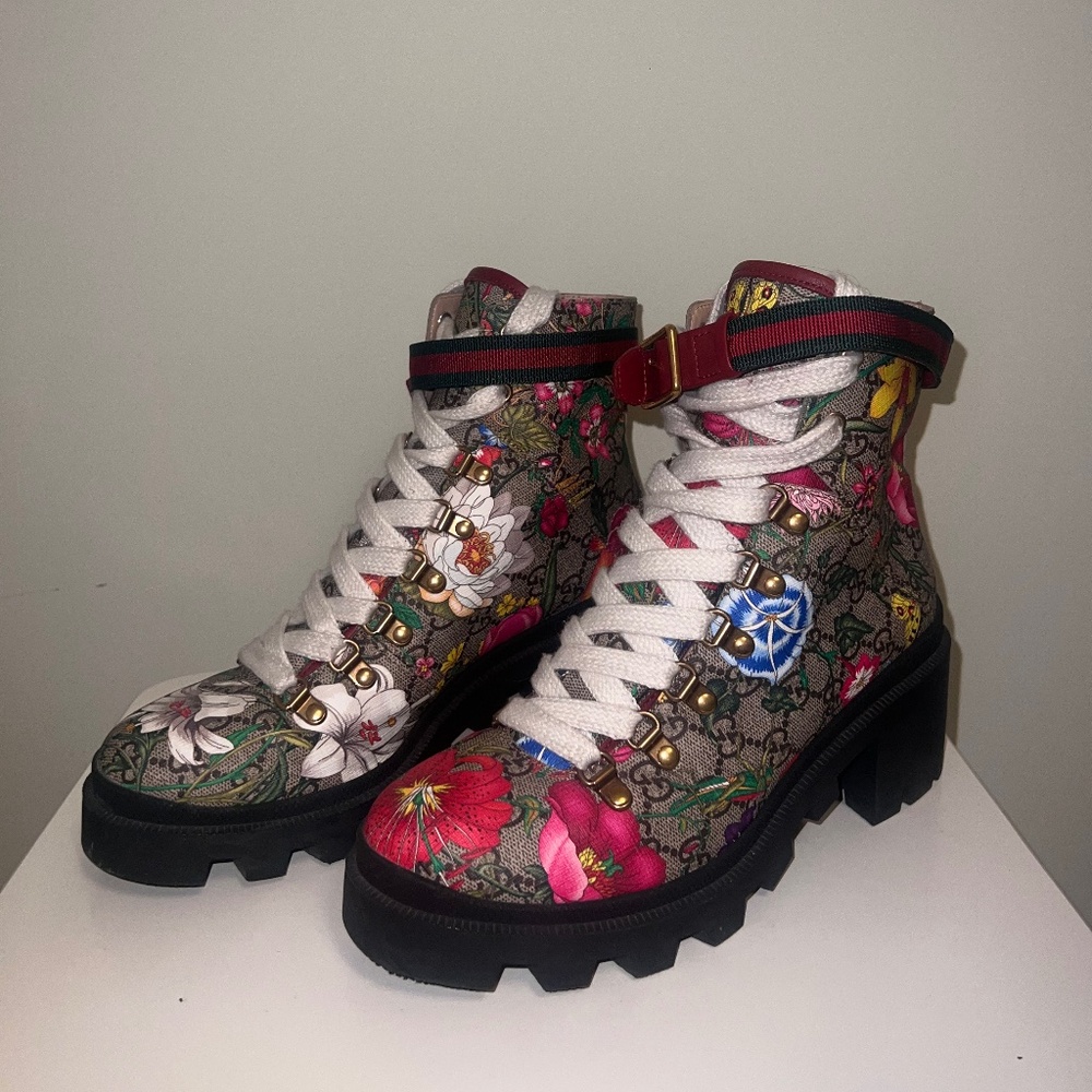 Women Gucci Boots